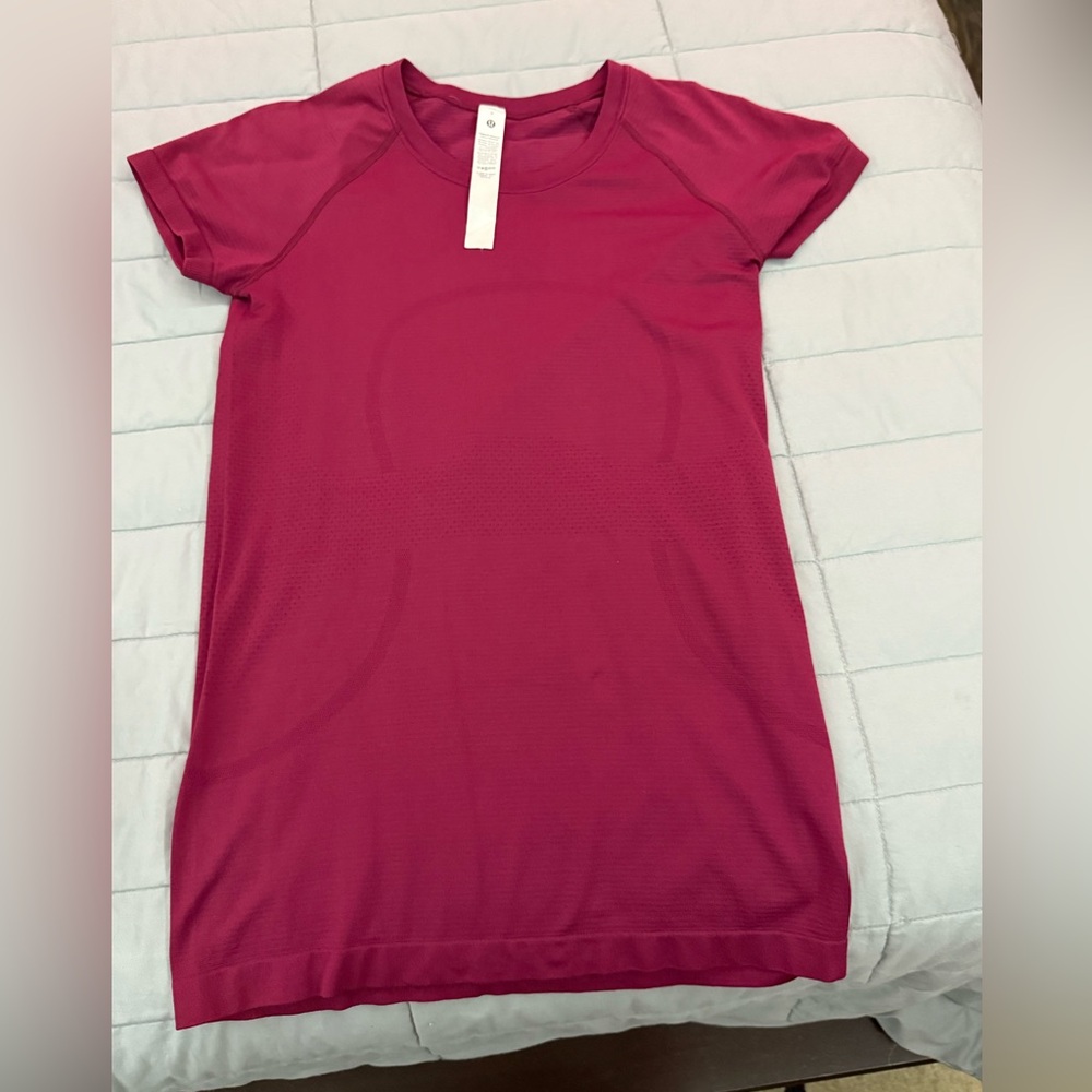 Lululemon burgundy athletica Top